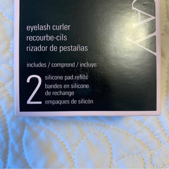 Mary Kay Eyelash Curler - Picture 2 of 3